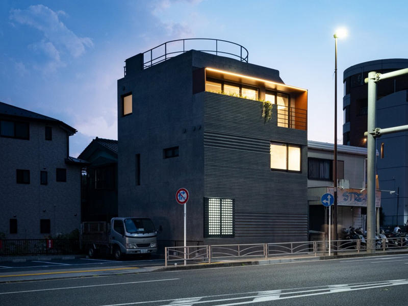 第2社屋 夕方